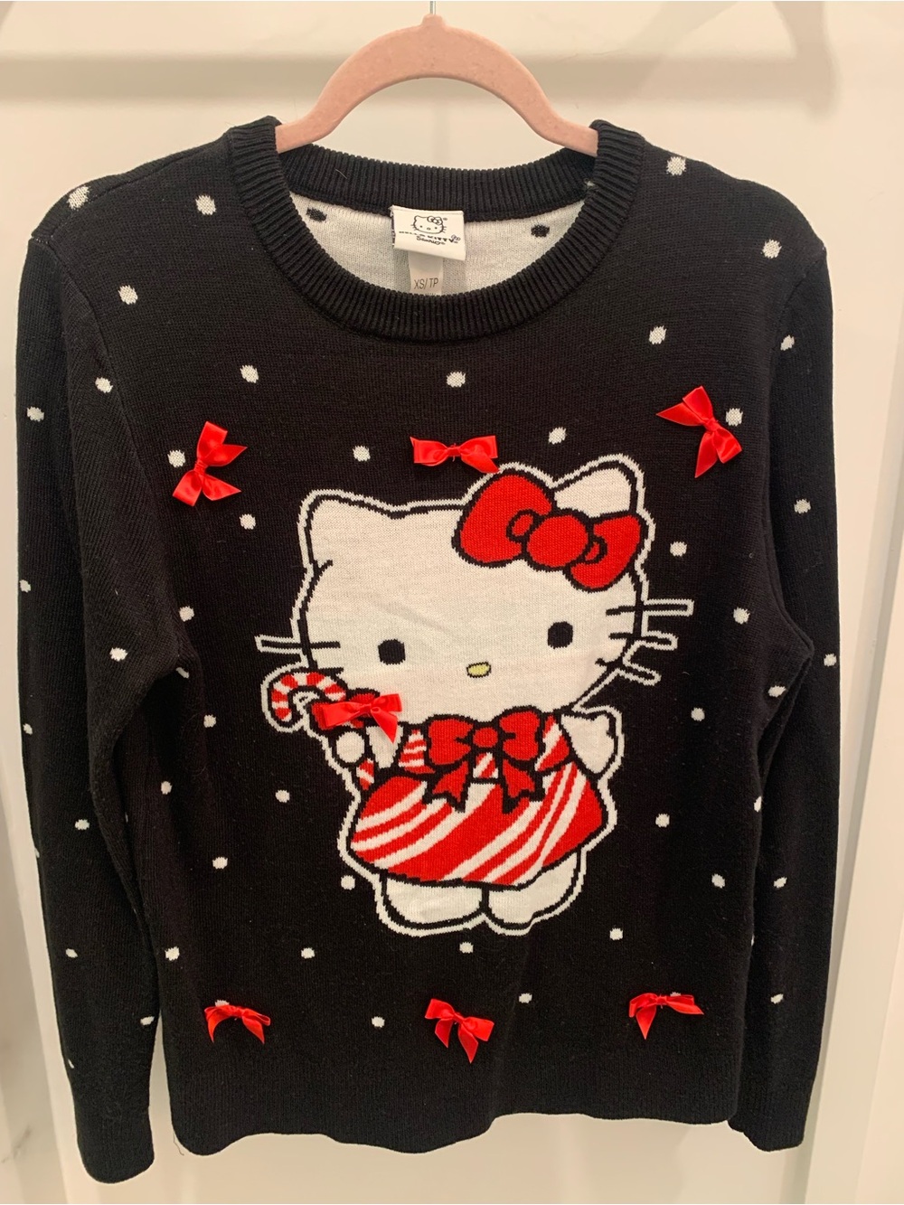 🎀 Hello Kitty Black & Red Holiday Sweater 🎀 Size Small 🎀